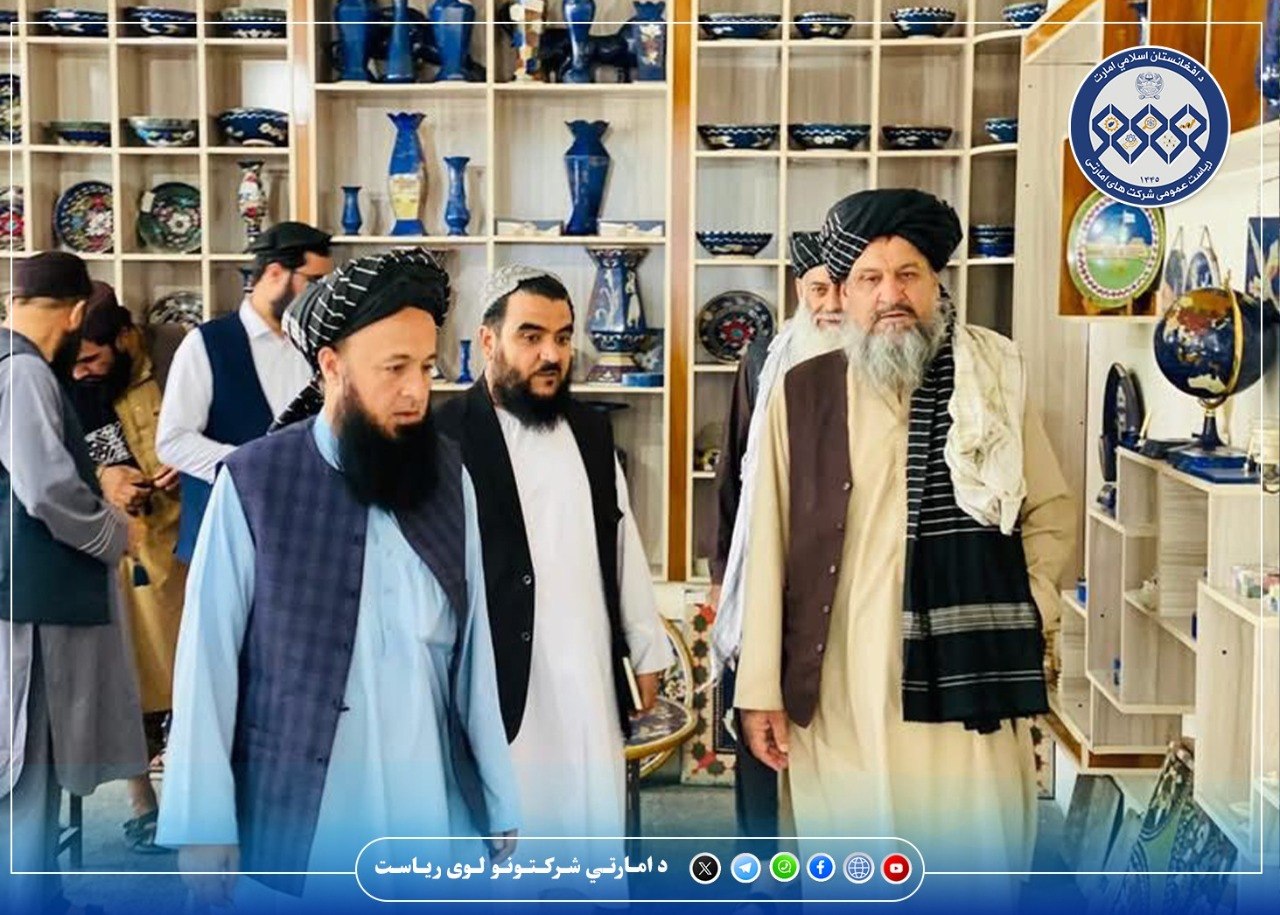 د لاسي صنایعو د پراختیا او افغان نساجۍ امارتي شرکتونو ترمنځ هوکړه لیک لاسلیک شو