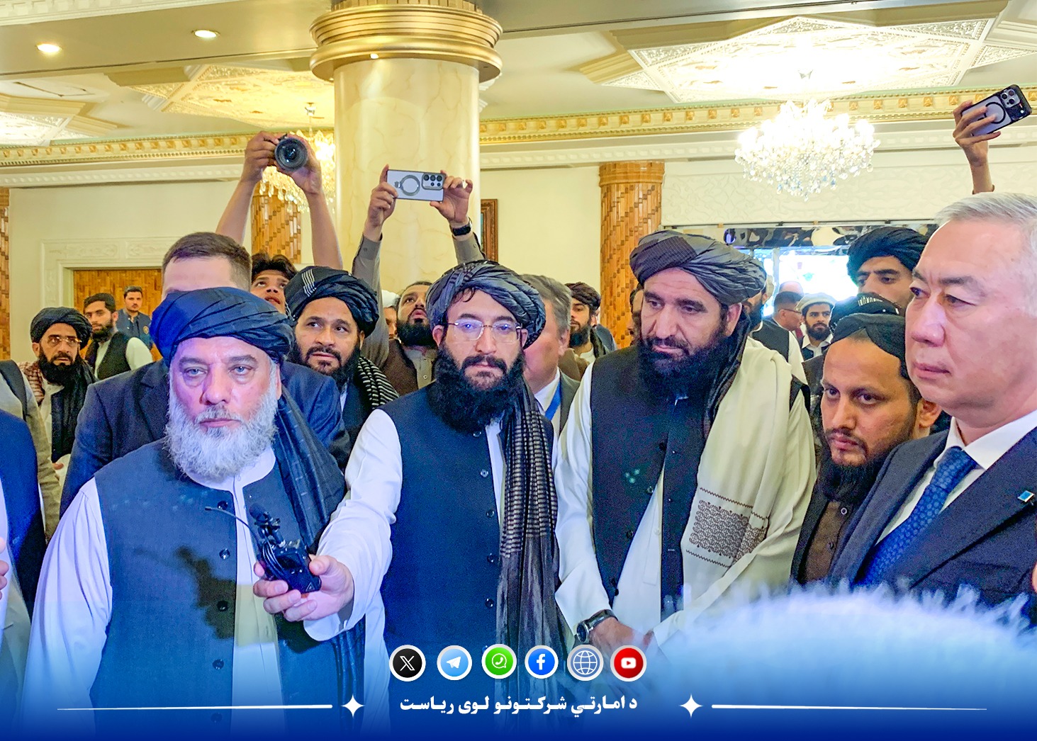 د امارتي شرکتونو لوی رئیس د افغان-قزاق ګډ سوداګریز نندارتون څخه لیدنه وکړه