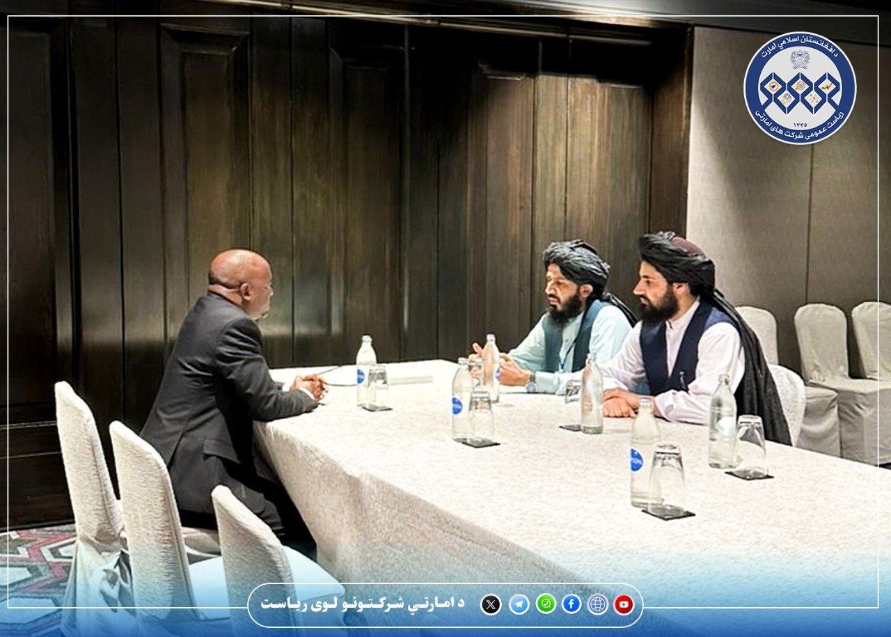 هیئت شرکت امارتی افغان پُست در حاشیه چهاردهمین کنگره پُستی آسیا پسفیک با رئیس عمومی اتحادیه پُستی آسیا ـ پسفیک دیدار نمود